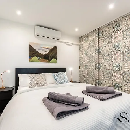 Stylish Seaview Terrace Retreat Apartmán