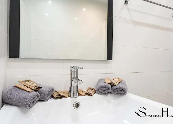 Stylish Seaview Terrace Retreat